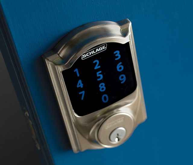 Schlage Connect™ Touchscreen Deadbolt with Alarm