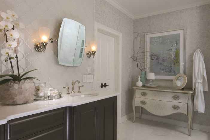 Modern living - Mature home - Bathroom design - Schlage