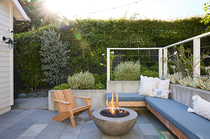 deck-privacy-with-plants
